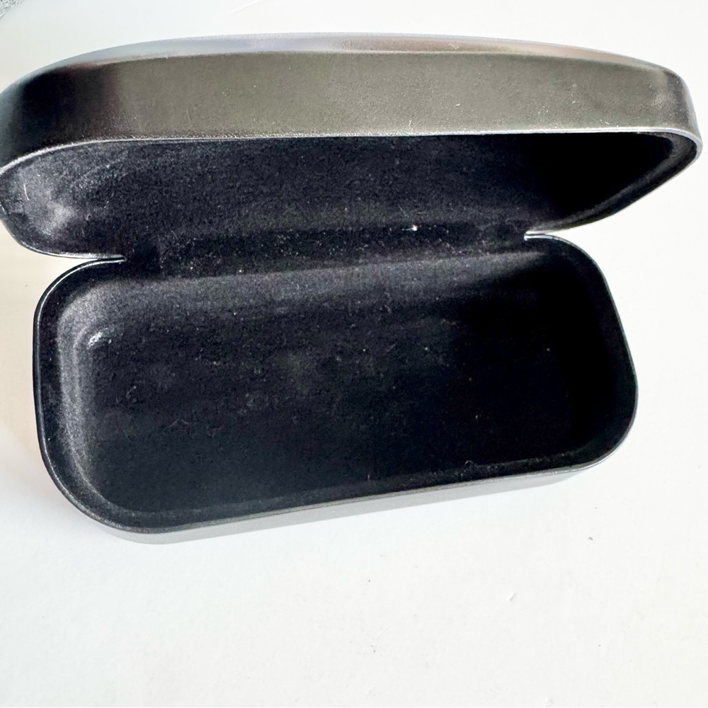 Coach Black Hard Case Clamshell Sunglasses Case - Picture 7 of 9